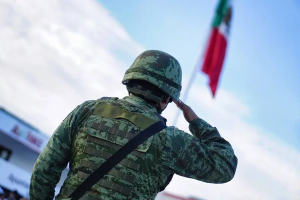 ¿Otro Cienfuegos? EU asegura que militar mexicano de alto rango negoció con narco colombiano